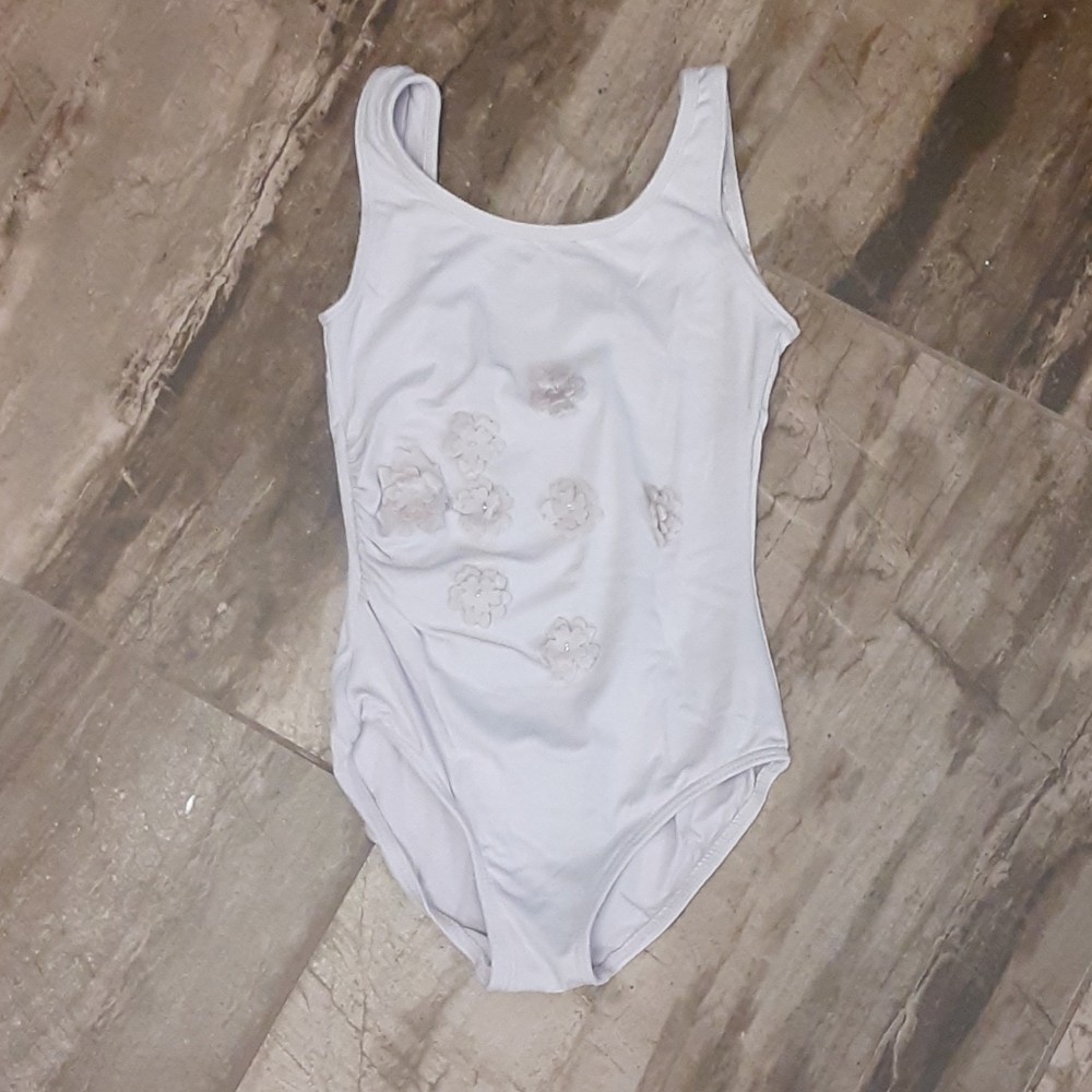 Bloch Girls Size 2/4 Leotard with Flower Appliqué – Great Condition